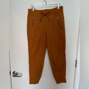 Athleta Trekkie North Jogger  | Size 8